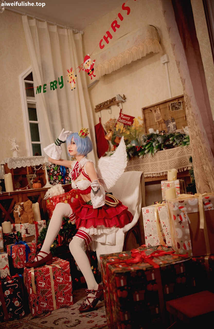 花柒Hana - 圣诞蕾姆cos正片 [22P-68MB] cosplay美女-第5张