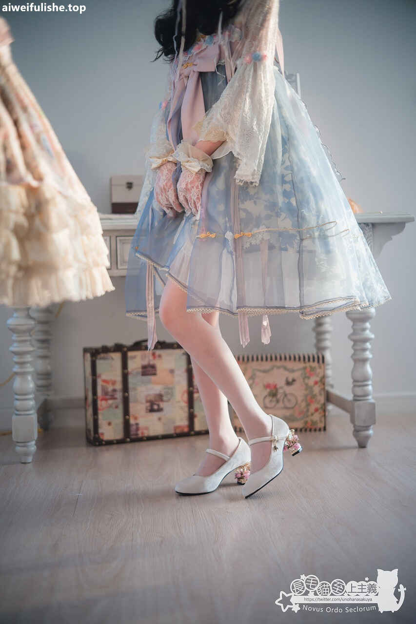 木花琳琳是勇者 - 超人气种草机线下会 [45P3V-1.61GB] cosplay美女-第5张