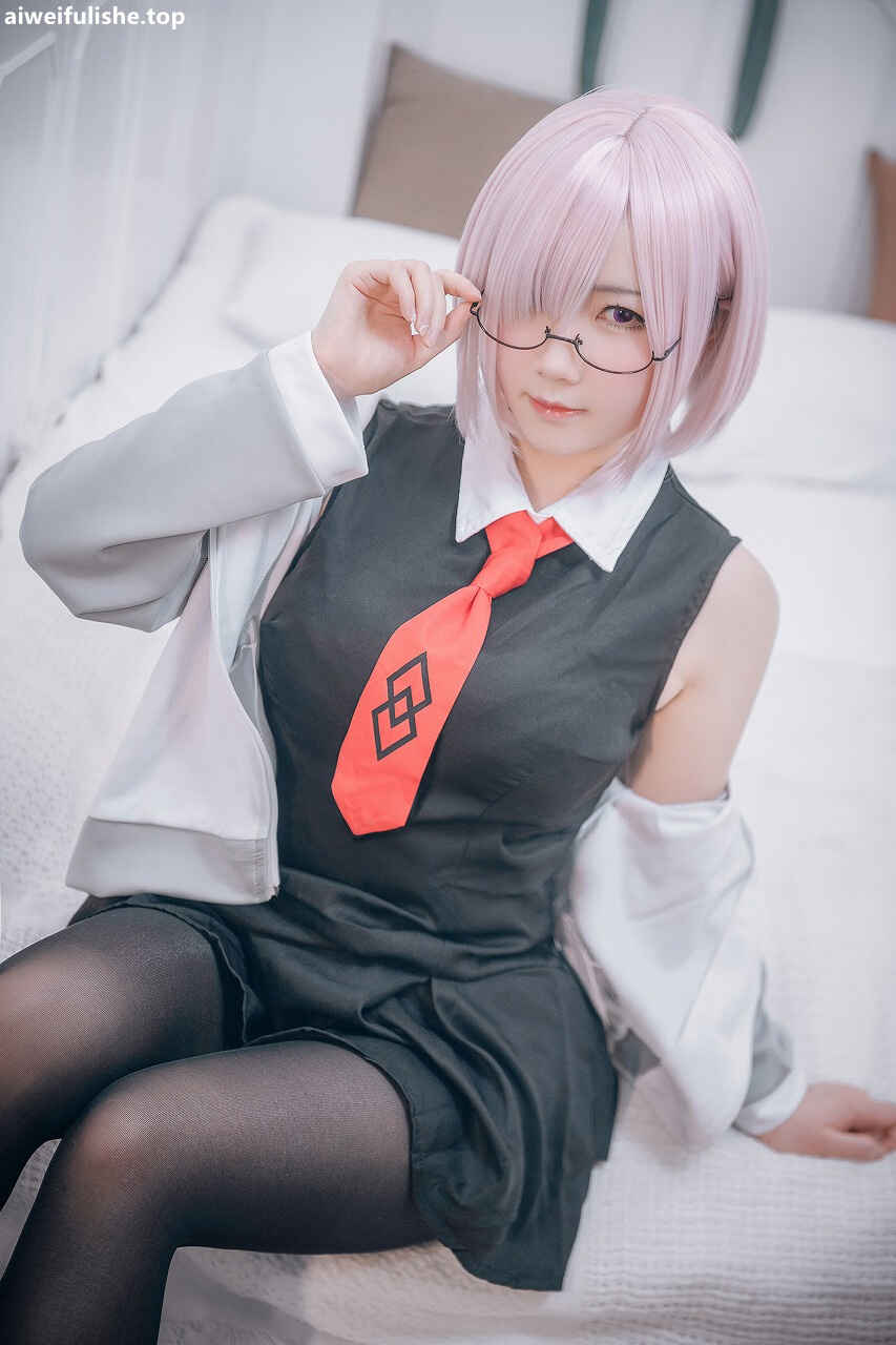 是本末末 - 玛修常服＆猫咪下着 [42P-72MB] cosplay美女-第1张