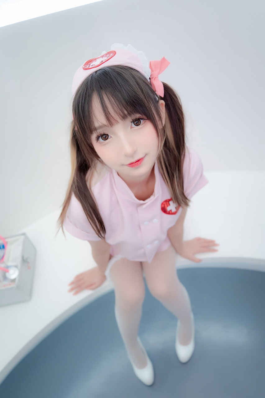 神楽坂真冬 - 白丝护士《心身バラン》[150P2V-493MB] cosplay美女-第6张