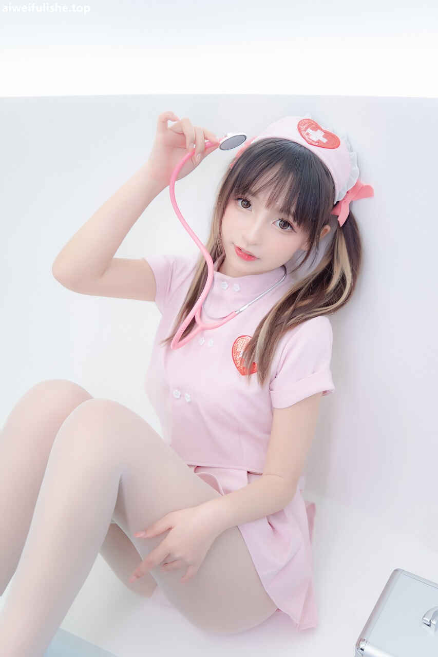 神楽坂真冬 - 白丝护士《心身バラン》[150P2V-493MB] cosplay美女-第2张