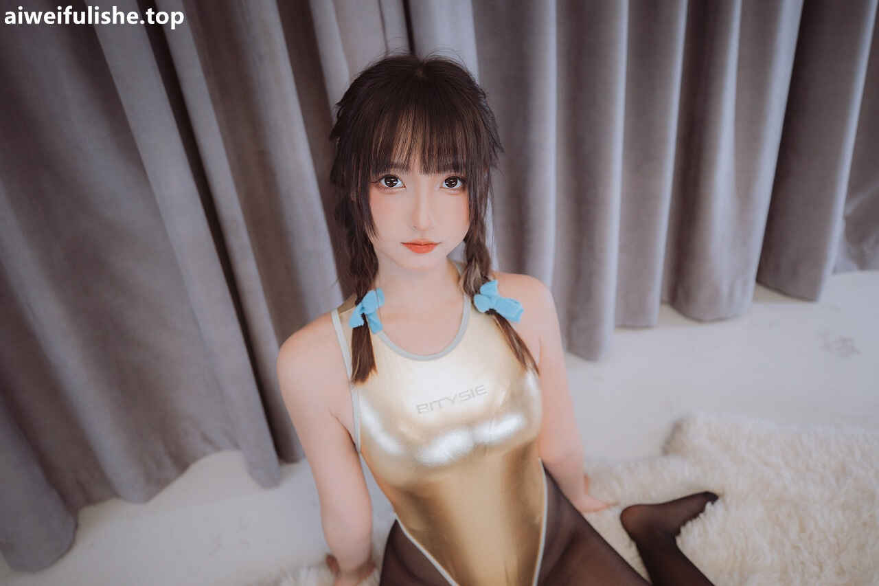 神楽坂真冬 - 竞泳主题《水之形2》[150P2V-853MB] cosplay美女-第2张