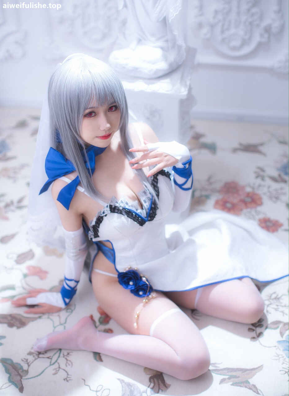 芋圆侑子 - 路易九世礼服 [12P-83MB] cosplay美女-第1张