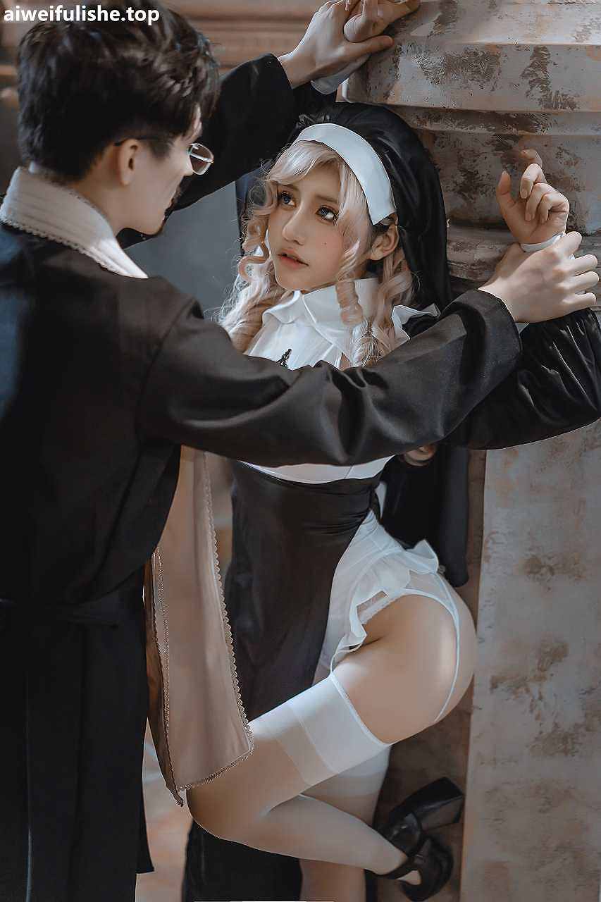 一笑芳香沁-修女与神父[42p11v534M] cosplay美女-第3张