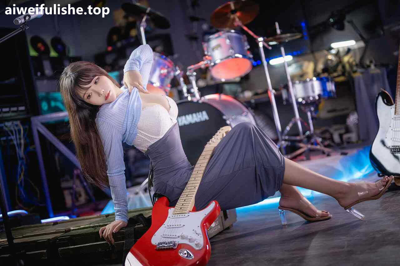 抱走莫子AA-吉他妹妹 [50P1V-1.09GB] cosplay美女-第4张