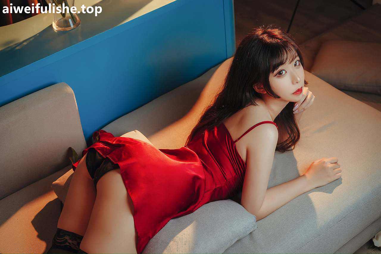熊丫丫-红色睡裙[15P-123MB] 网红福利-第4张