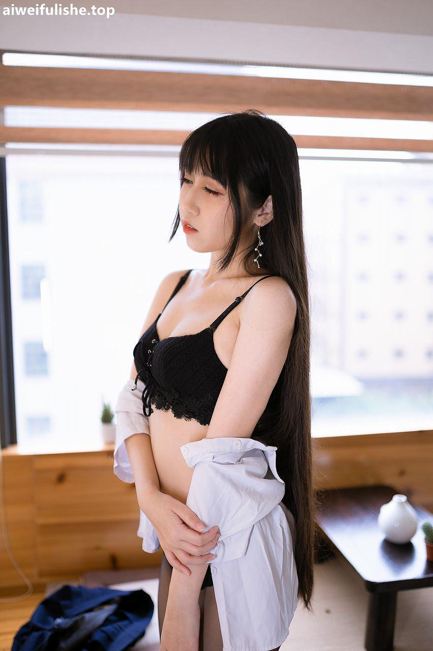 不呆猫-校服JK[64p4v518M] JK制服-第5张
