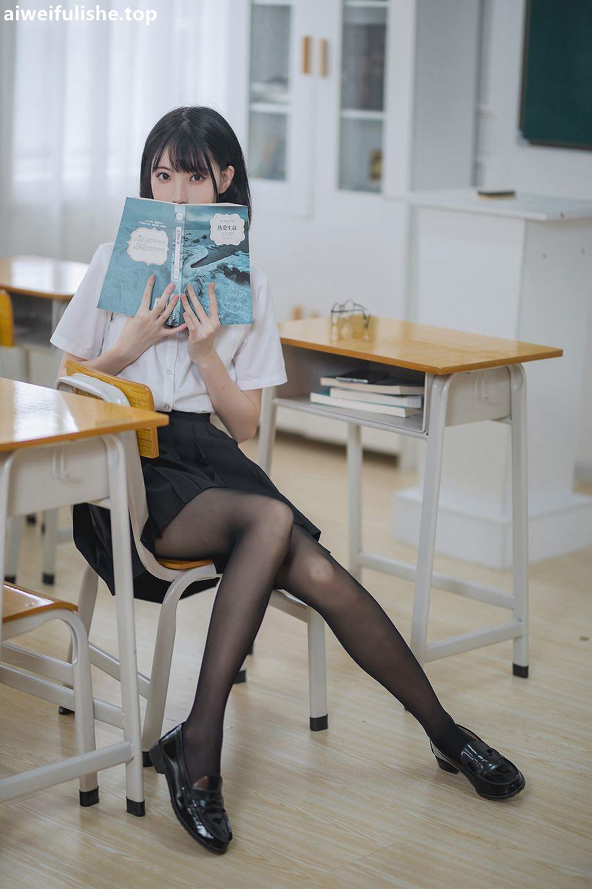 许岚LAN-教室jk黑丝 [40P-426MB] JK制服-第4张