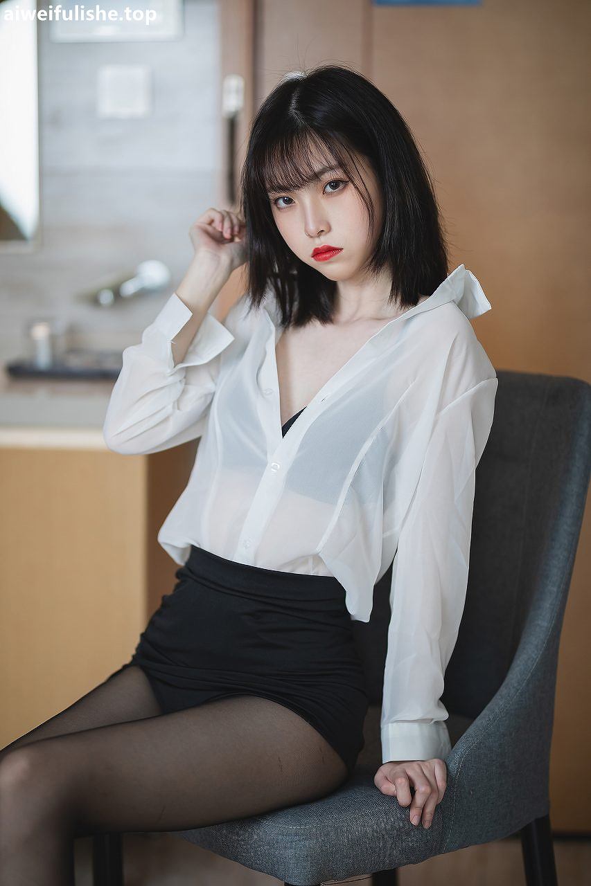 许岚LAN-OL制服 [41P-587MB] 网红福利-第5张