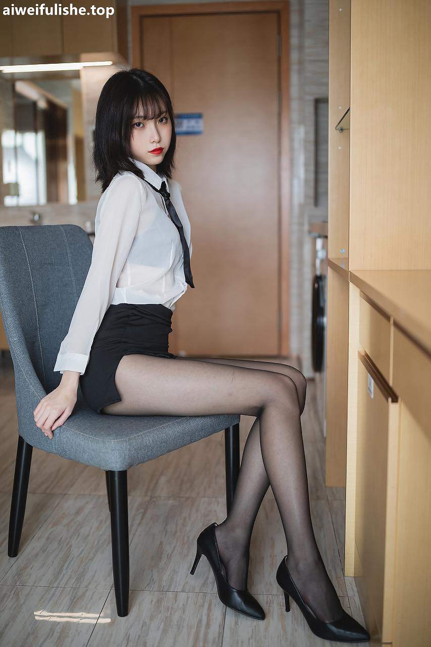 许岚LAN-OL制服 [41P-587MB] 网红福利-第8张