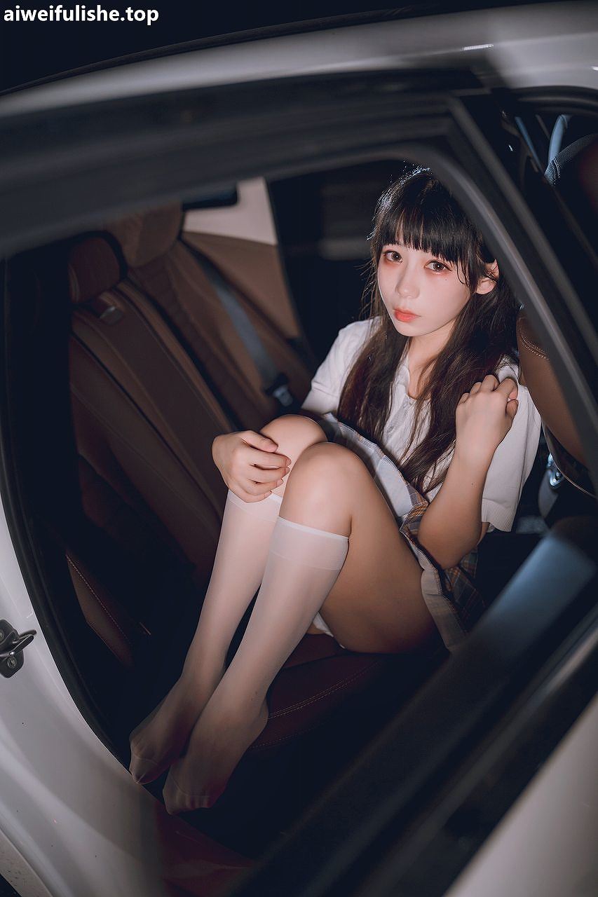 usejan(蓝蓝)-夜莺 [40P-74MB] JK制服-第3张