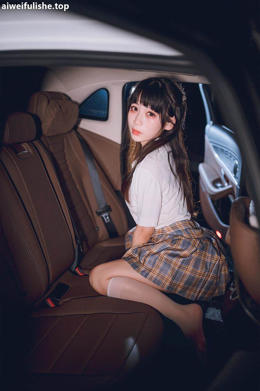 usejan(蓝蓝)-夜莺 [40P-74MB] JK制服-第2张