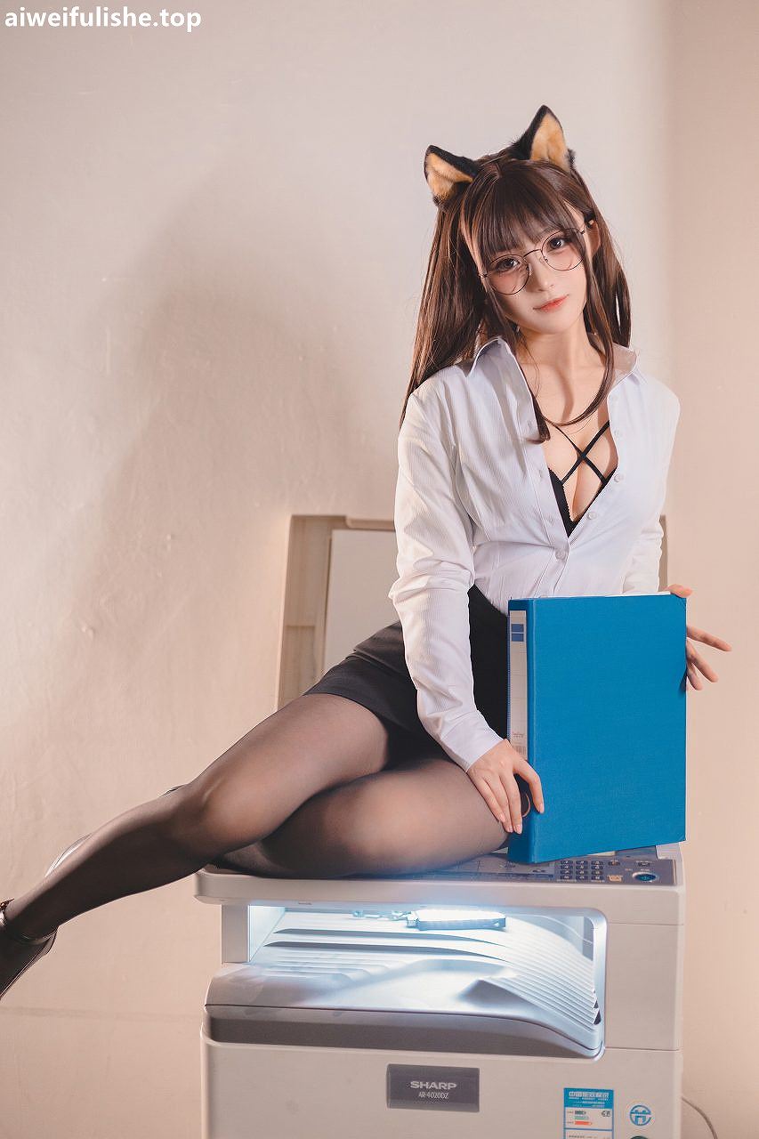 桜井宁宁-柴犬秘书 [58P-1.20GB] cosplay美女-第3张