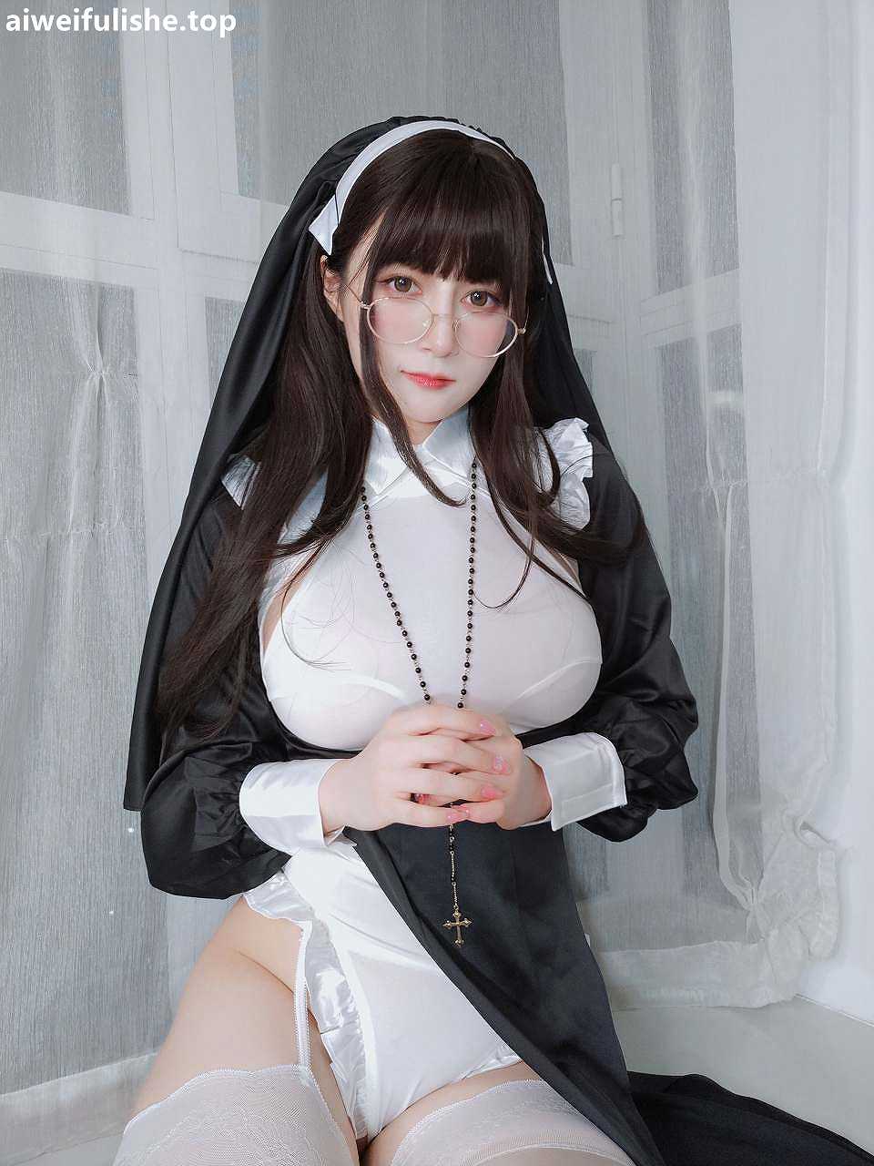 白银81-自撮り 修女白丝装(動画入り) [144P11V-1.15GB] cosplay美女-第7张