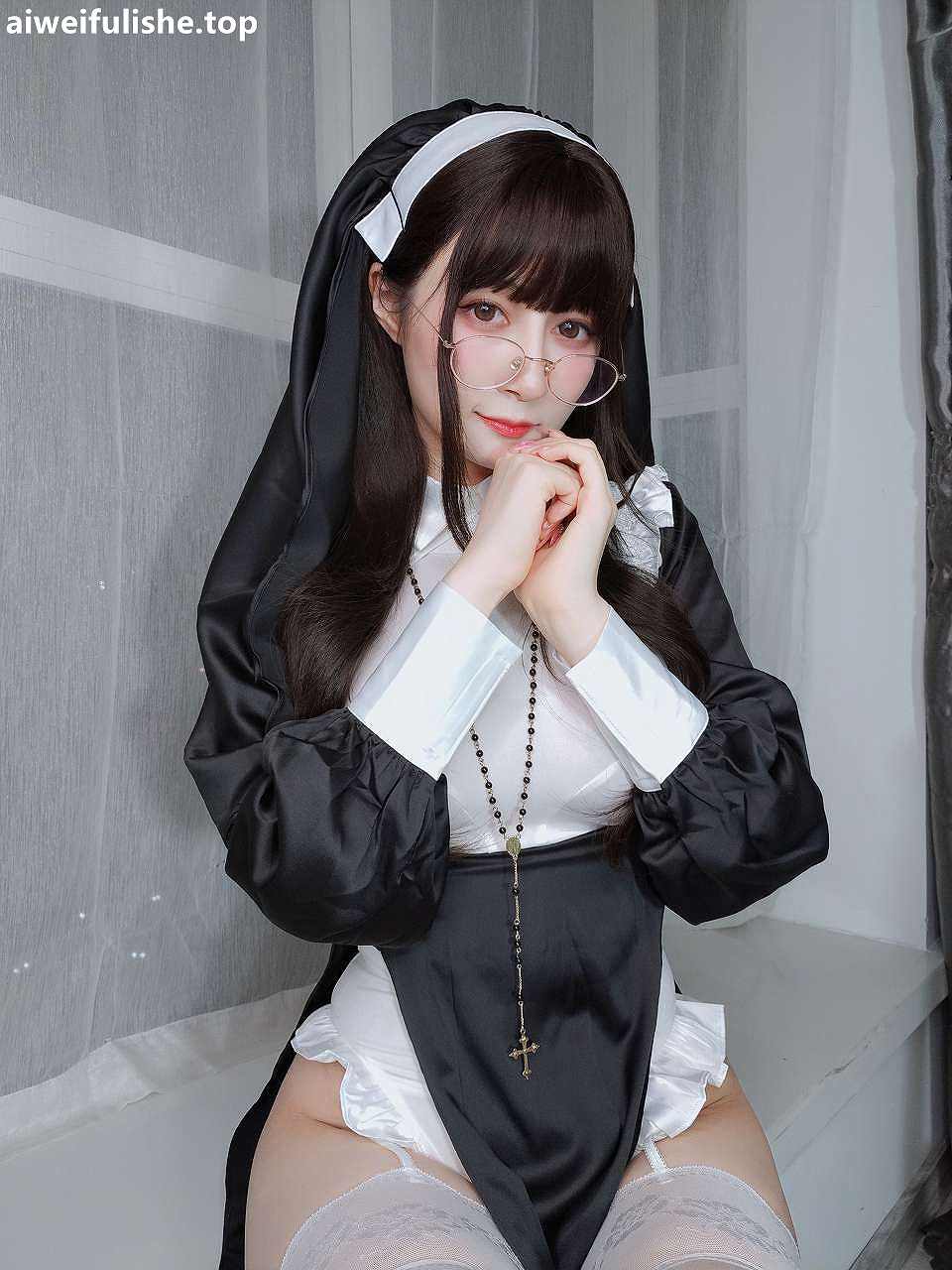 白银81-自撮り 修女白丝装(動画入り) [144P11V-1.15GB] cosplay美女-第2张