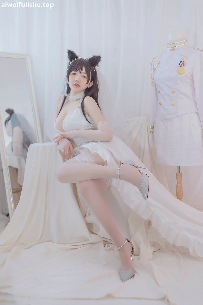 阿半今天很开心-爱宕婚纱 [36P-143MB] cosplay美女-第4张