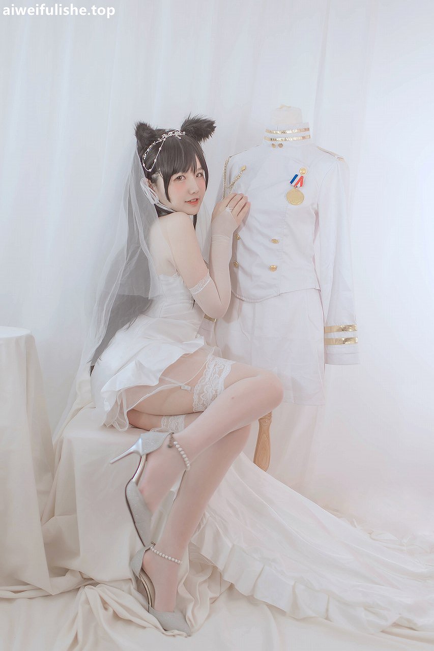 阿半今天很开心-爱宕婚纱 [36P-143MB] cosplay美女-第3张