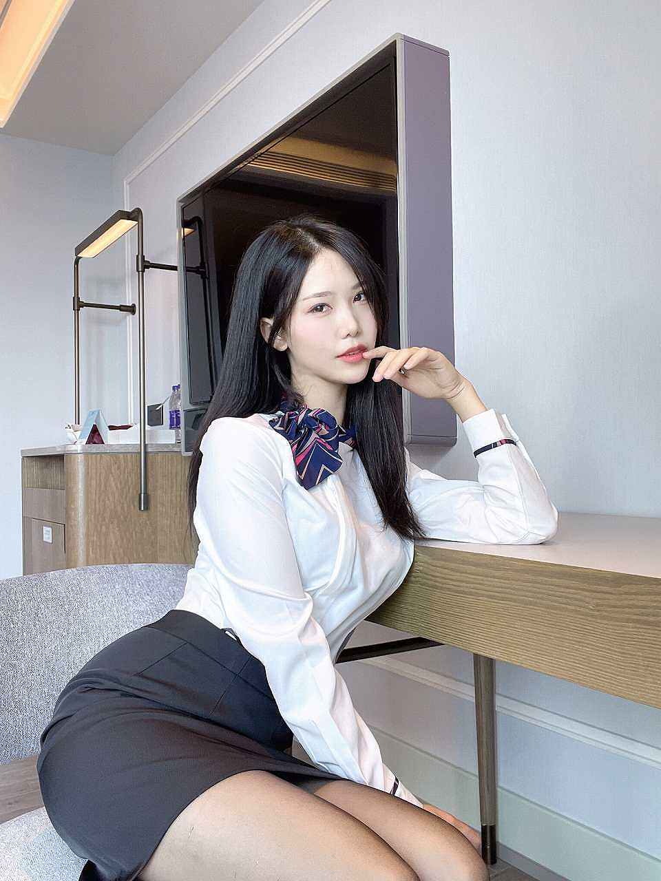 抖娘利世-绳缚空姐 [40P1V-382MB] OL制服-第3张