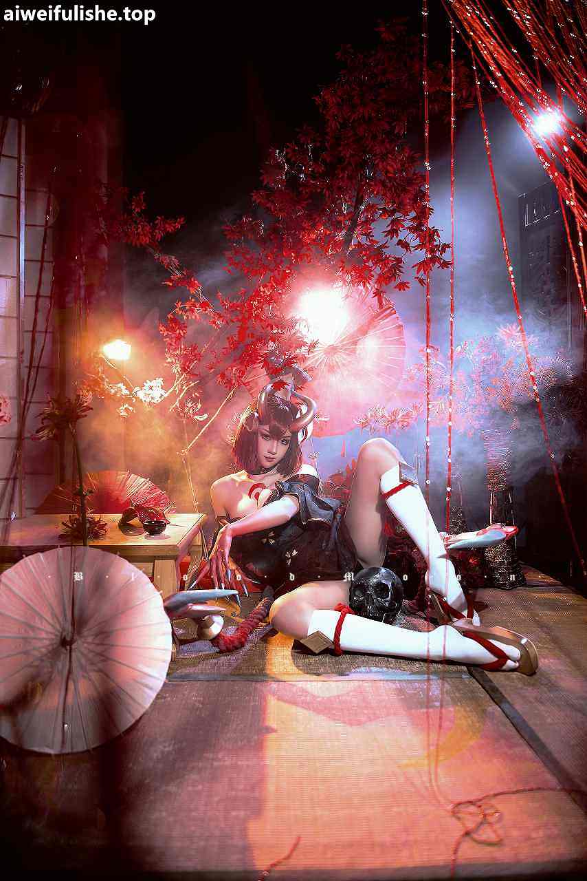 瓦斯塔亚小龙虾-猩红之月伊芙琳 [12P-265MB] cosplay美女-第2张