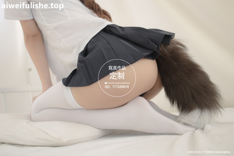 紧急企划-一只喵喵梓 白丝jk制服 [68P1V-1.1GB] JK制服-第5张