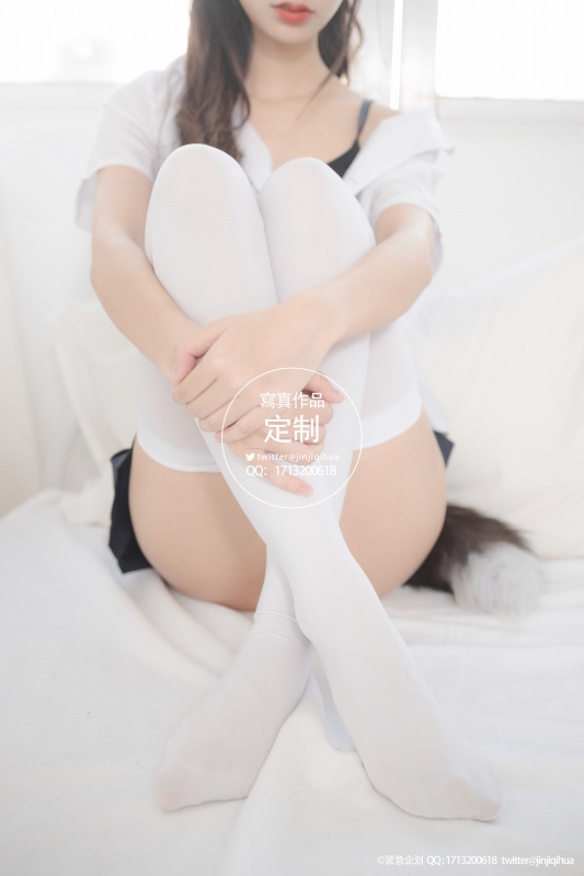 紧急企划-一只喵喵梓 白丝jk制服 [68P1V-1.1GB] JK制服-第7张
