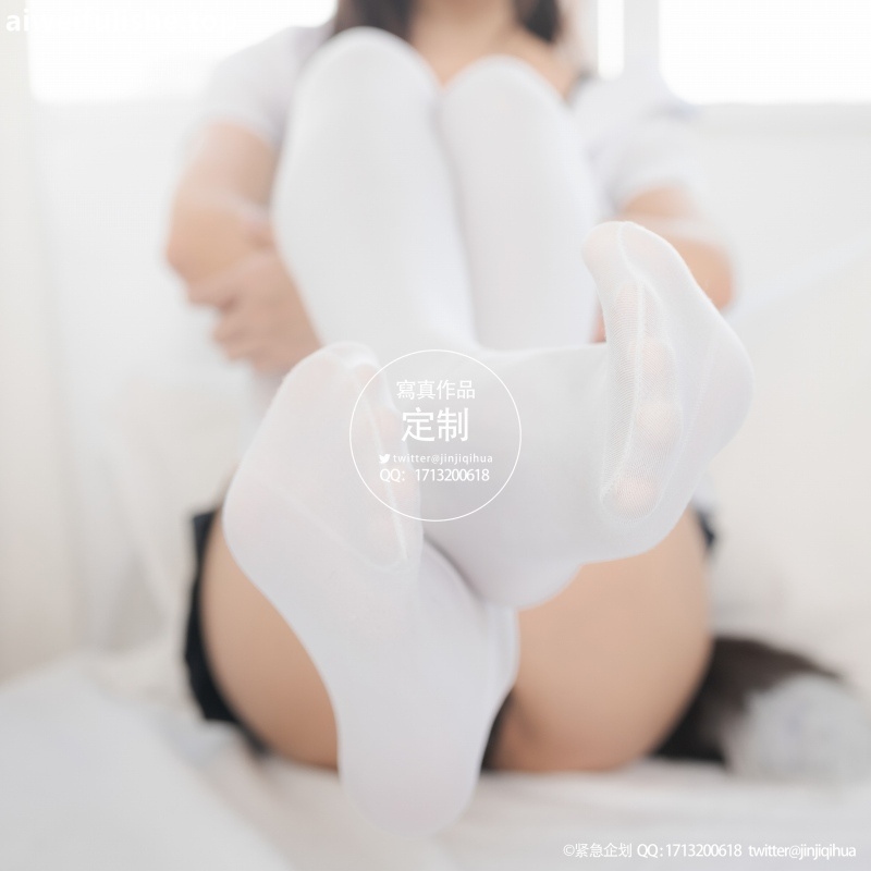 紧急企划-一只喵喵梓 白丝jk制服 [68P1V-1.1GB] JK制服-第8张