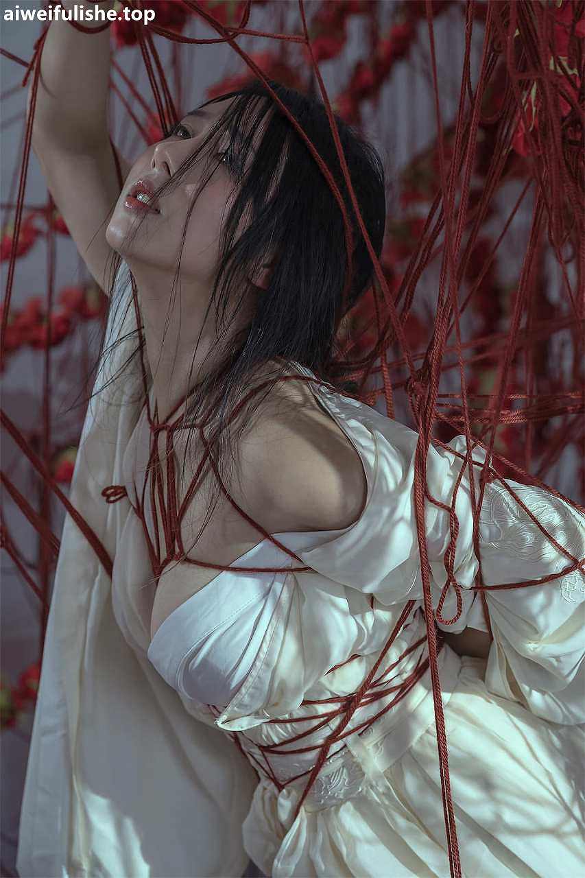 云溪溪奶桃-囚鸟[64P-15MB] 丰满-第7张