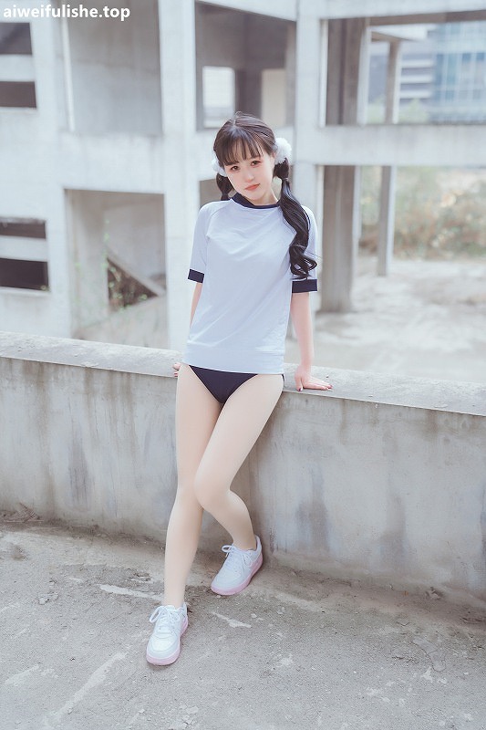 晕崽Zz-工地日记 [70P1V-1.34GB] 体操服-第5张