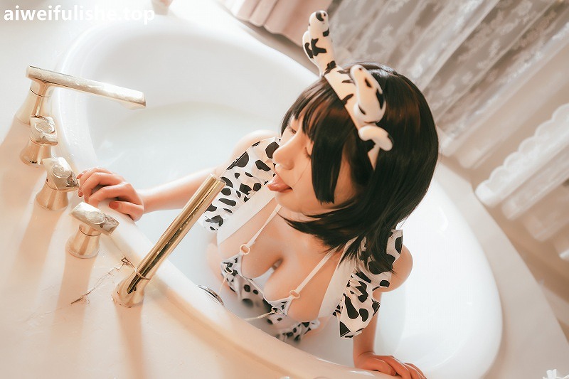 星澜是澜澜叫澜妹呀-乳牛女仆 [42P1V-1.11GB] 内衣-第3张