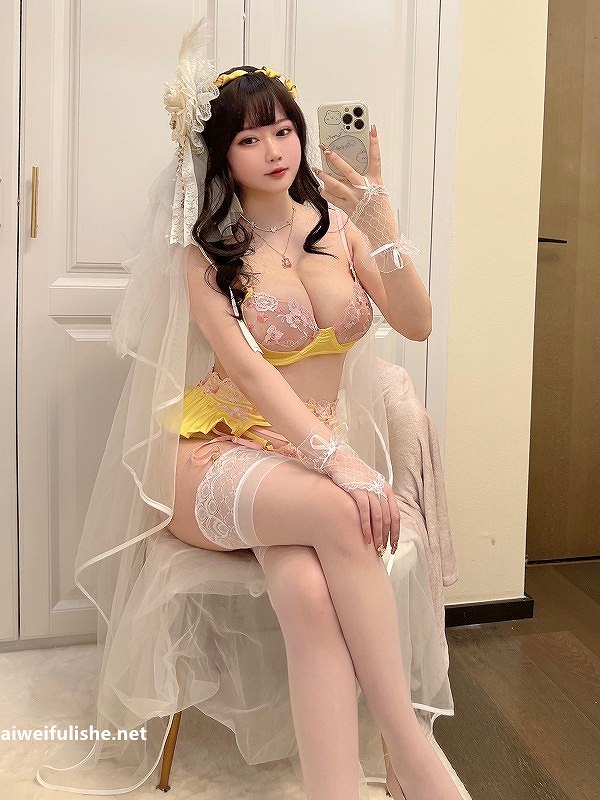 是依酱呀-丰满的一月 [60P11V-365MB] 巨乳-第2张