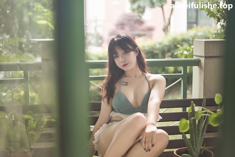 奇行家狗崽-桃子听蝉 [22P-277MB] 丰满-第1张