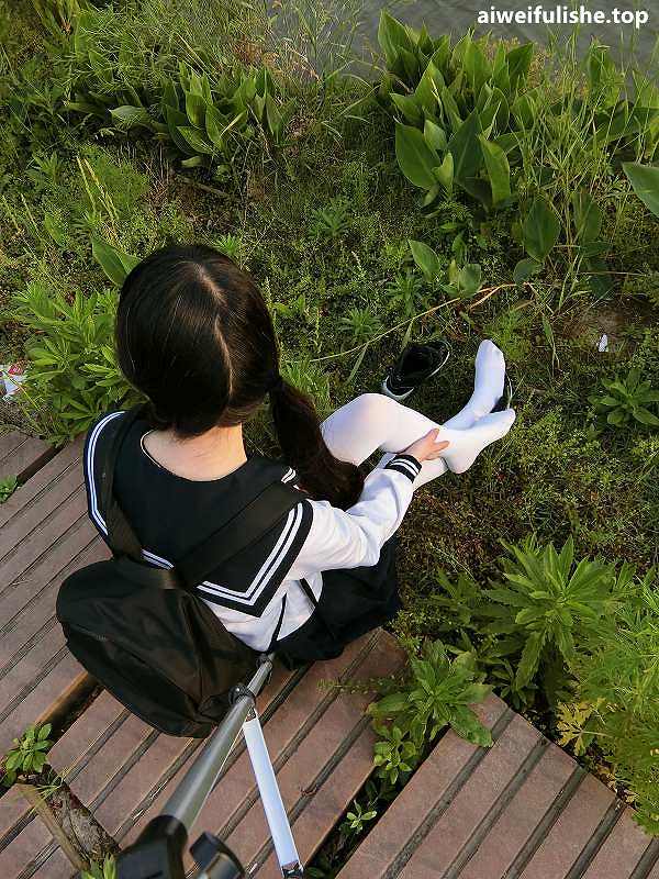 西尔酱-户外jk白丝 [53P-327MB] JK制服-第3张