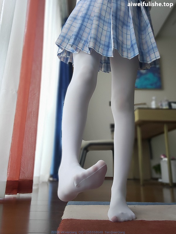 西尔酱-白丝jk[45P-238MB] JK制服-第6张