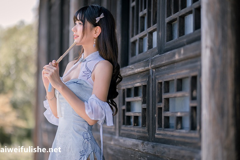 陆卿卿-蓝色旗袍[24p103M] 旗袍-第1张