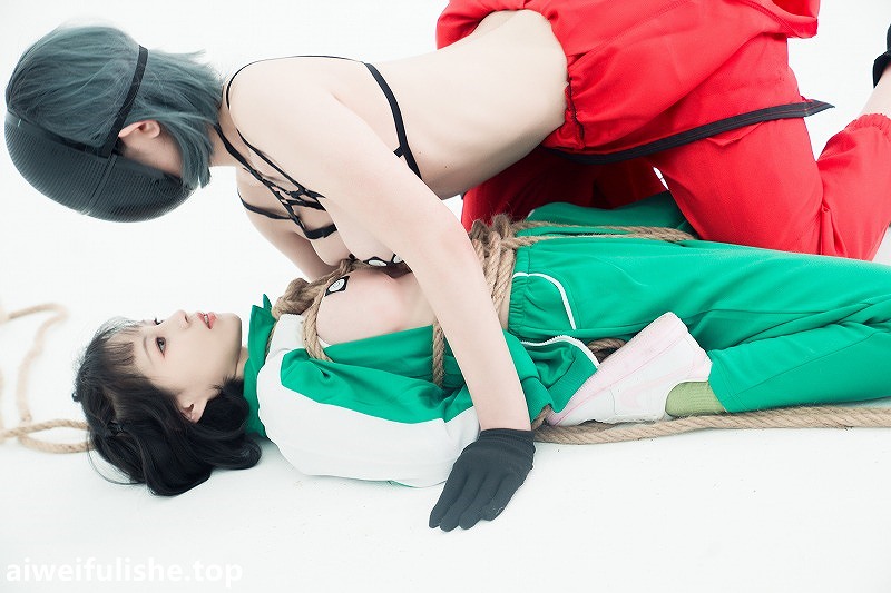 星澜是澜澜叫澜妹呀&晕崽Zz 鱿鱼游戏X碰糖游戏 [54P1V-856MB] cosplay美女-第2张