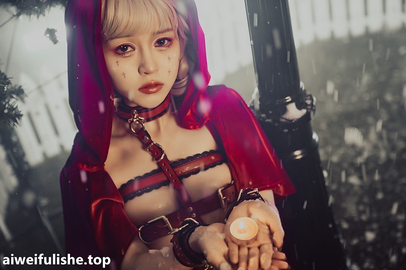 晕崽Zz-圣诞小红帽 [46P1V-847MB] cosplay美女-第4张