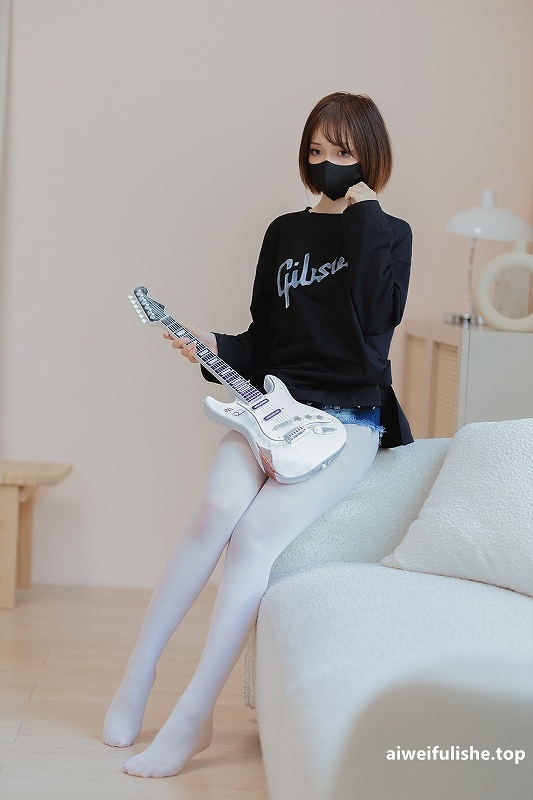 洛桑w伊梓-升玖老师 [38P-406MB] cosplay美女-第3张