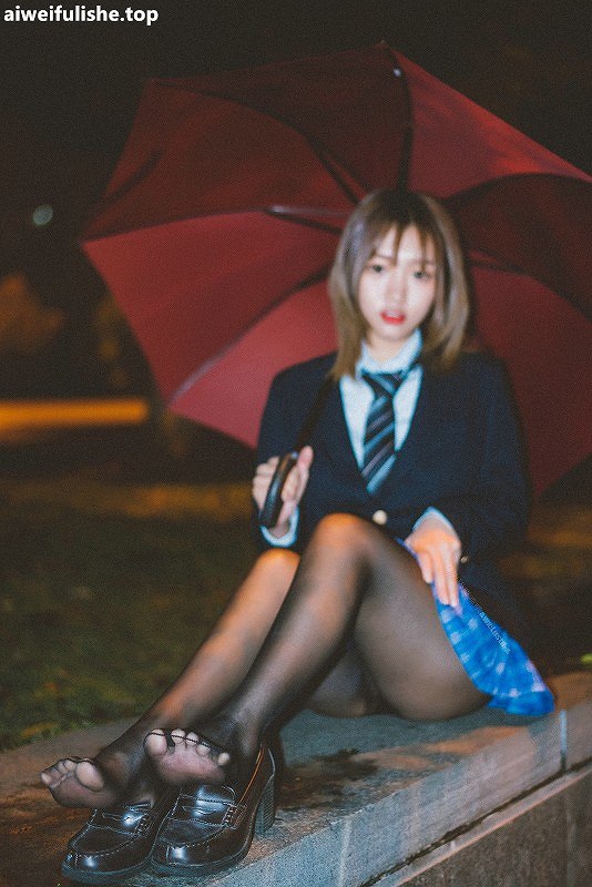 柒柒要乖哦-深夜公园JK [35P-311MB] JK制服-第7张