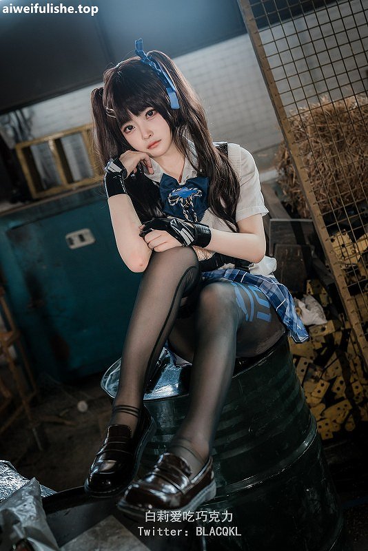 白莉爱吃巧克力-关小雨[31P117M] cosplay美女-第4张