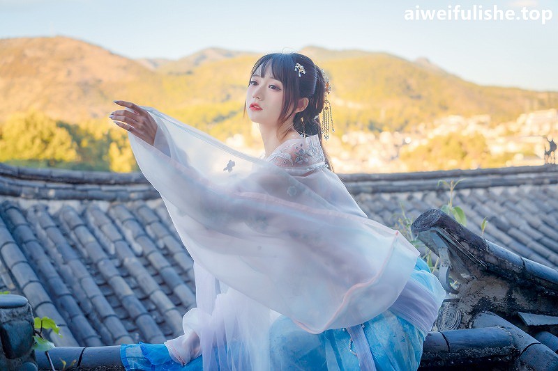 兔子zzz-丽江屋顶 [22P-172MB] 清纯可爱-第1张