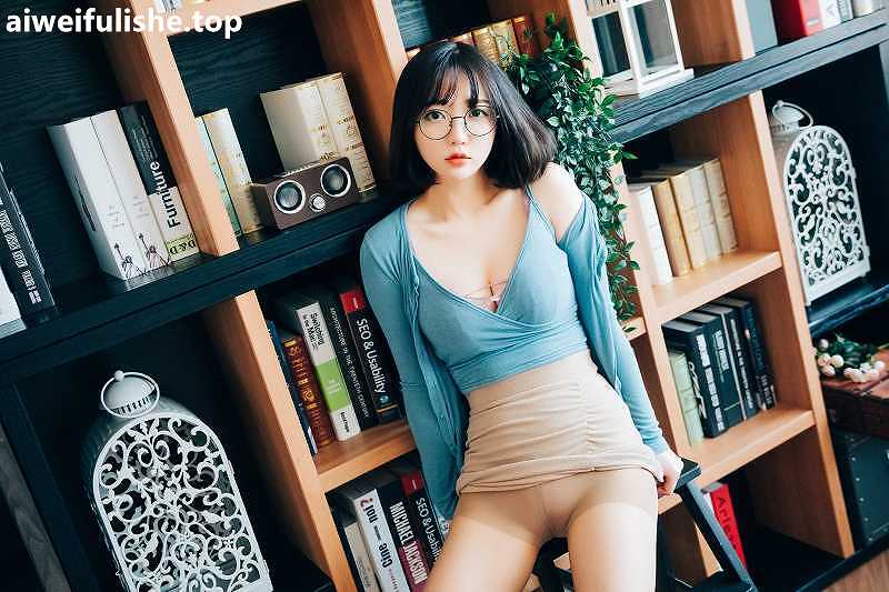 韩国美女孫樂樂-[Loozy] Librarian Girl [84P2V-1.75GB] 内衣-第5张