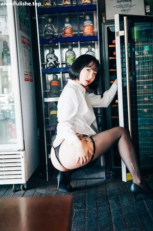 韩国美女孫樂樂-[Loozy] Tainted love bar - Normal [101P-2.45GB] 性感诱惑-第5张