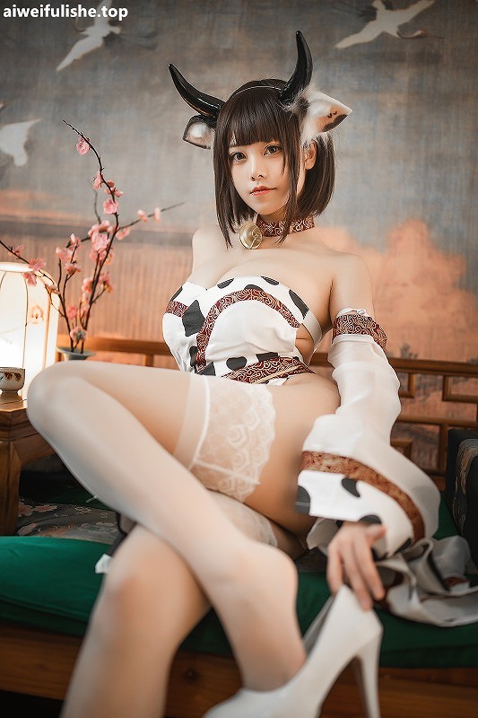 蜜汁猫裘-奶牛[50P-880MB] 性感诱惑-第6张