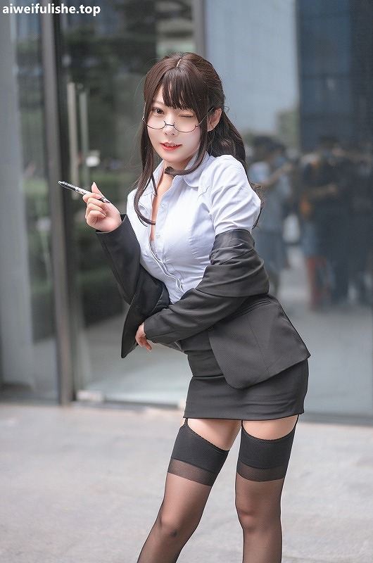 香草喵露露-丝袜西装诱惑[25p295M] OL制服-第2张
