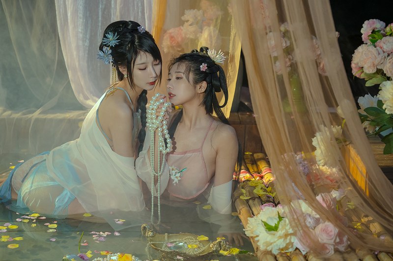 云溪溪-奶桃 水池 [42P1V-1.38GB] 巨乳-第2张