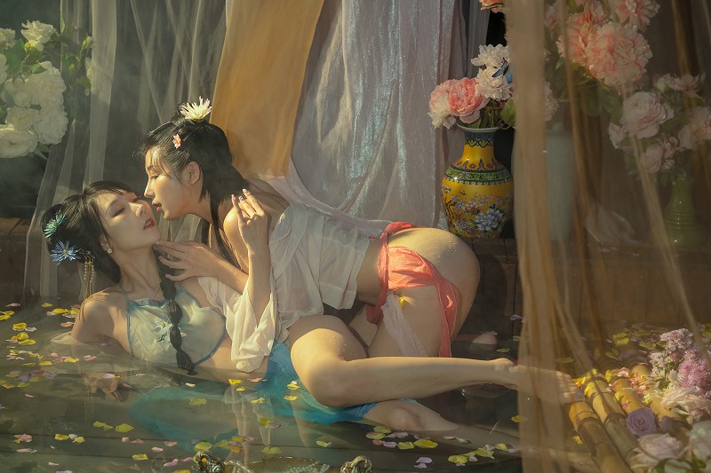 云溪溪-奶桃 水池 [42P1V-1.38GB] 巨乳-第4张