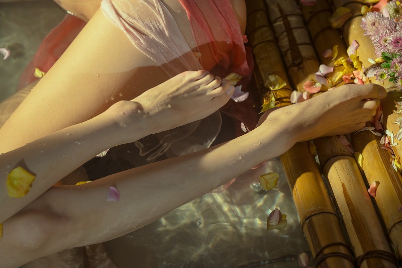 云溪溪-奶桃 水池 [42P1V-1.38GB] 巨乳-第2张
