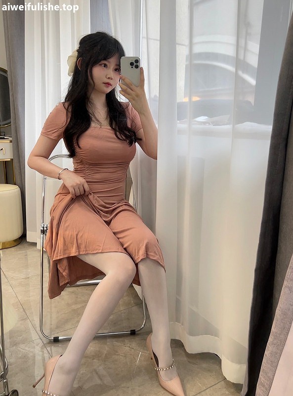 是依酱吖-人妻 [31P4V-197MB] 丰满-第5张