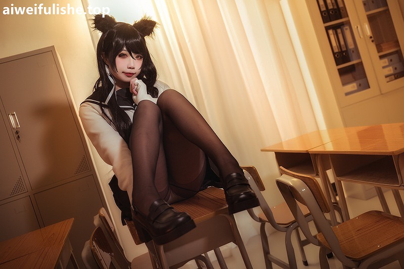 贞子蜜桃-碧蓝航线 爱宕高雄制服 [35P-354MB] JK制服-第3张