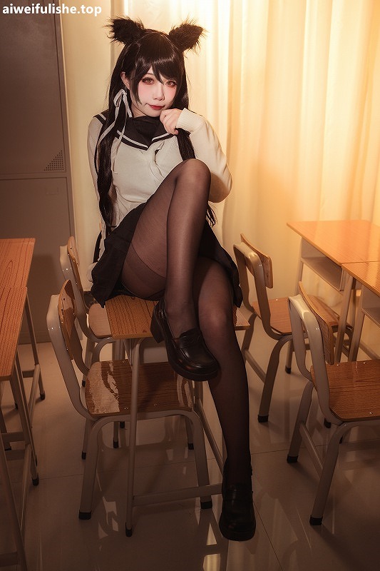 贞子蜜桃-碧蓝航线 爱宕高雄制服 [35P-354MB] JK制服-第4张
